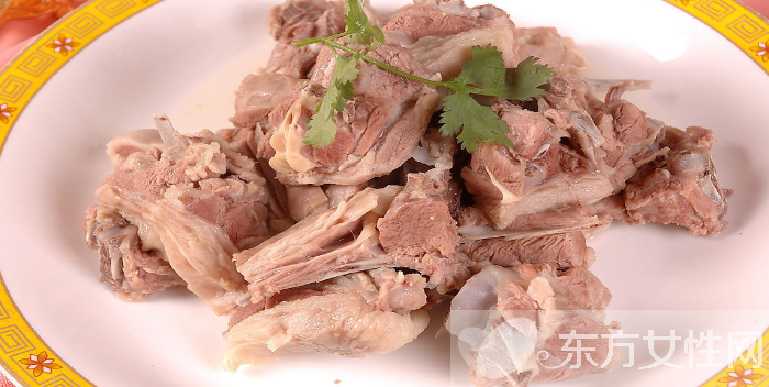 羊肉不能和什么一起吃 吃羊肉的禁忌需谨慎