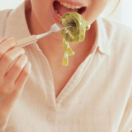 春季如何养胃  做到四件事胃部更健康