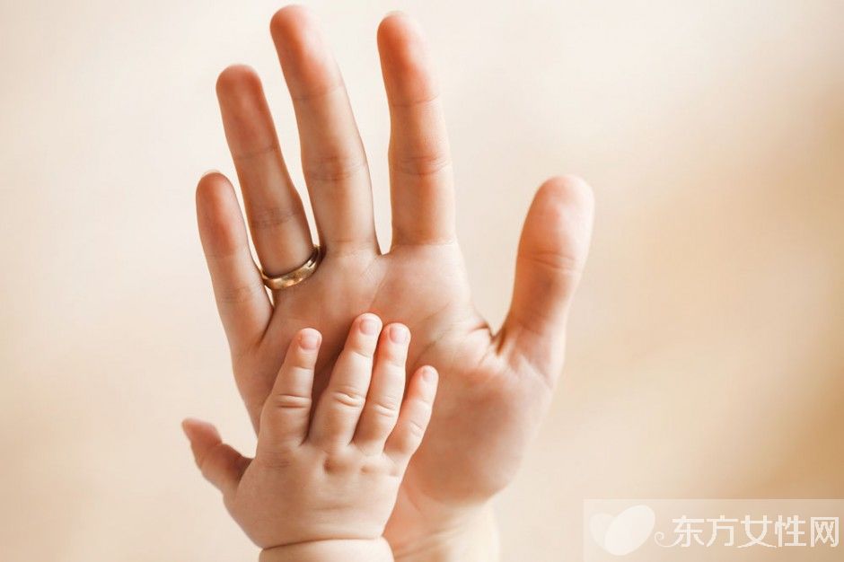 手指甲凹陷是怎么回事 当心是这些疾病所致