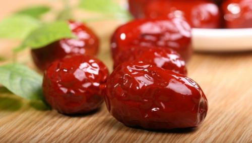 眼睛模糊是怎么回事 吃什么对眼睛好