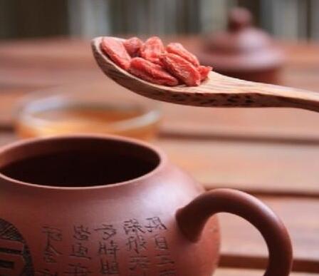 枸杞泡茶的功效及作用是什么 对身体有哪些好处