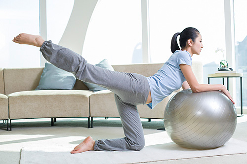 揭密急性盆腔炎的治疗 急性盆腔炎是怎么引起的