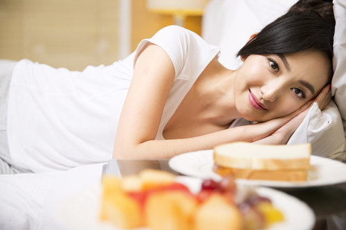 盆腔炎有什么症状 盆腔炎是怎么引起的