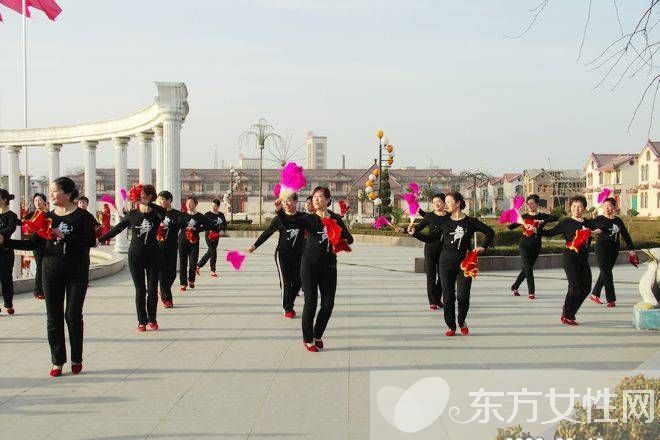 中老年人跳广场健身操的好处有哪些