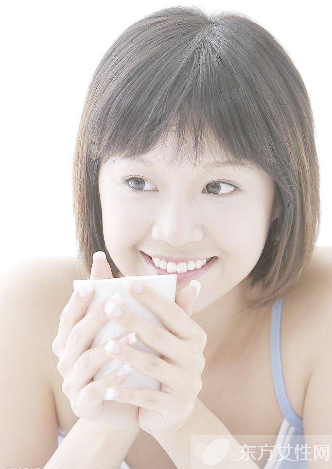 舌苔发白是什么原因 哪些食物有助缓解舌苔发白