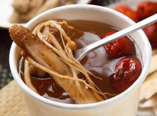 林蛙油的功效与作用 揭林蛙油的营养吃法