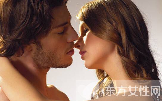 学这八个男女接吻技巧 让她非你不可