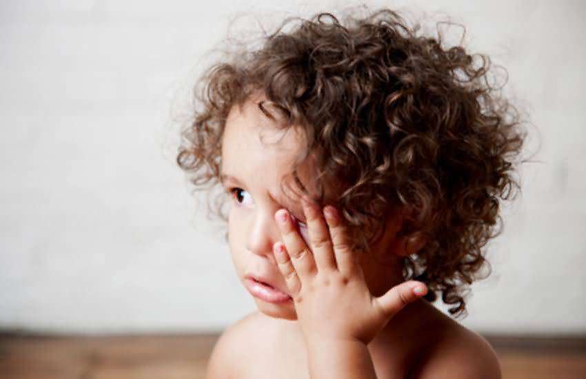 干眼症用什么眼药水好 你知道干眼症是如何引起