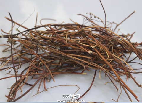 鸡骨草煲汤的功效  滋补营养又美味