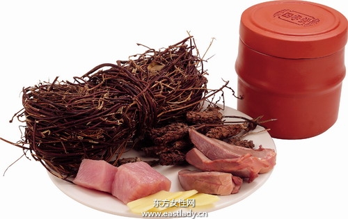 鸡骨草煲汤的功效  滋补营养又美味