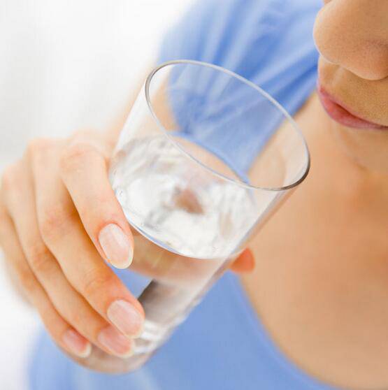 小便时尿道刺痛怎么回事 什么原因造成的