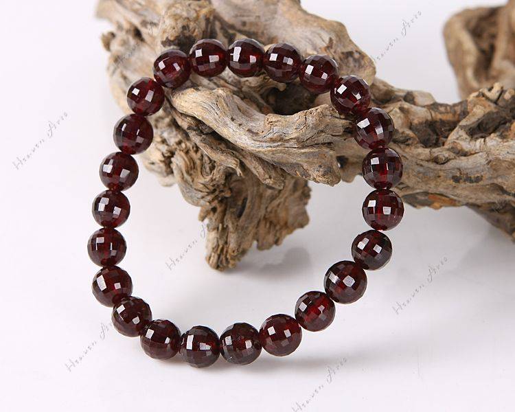 红石榴石的功效与作用 如何鉴别红石榴石真假