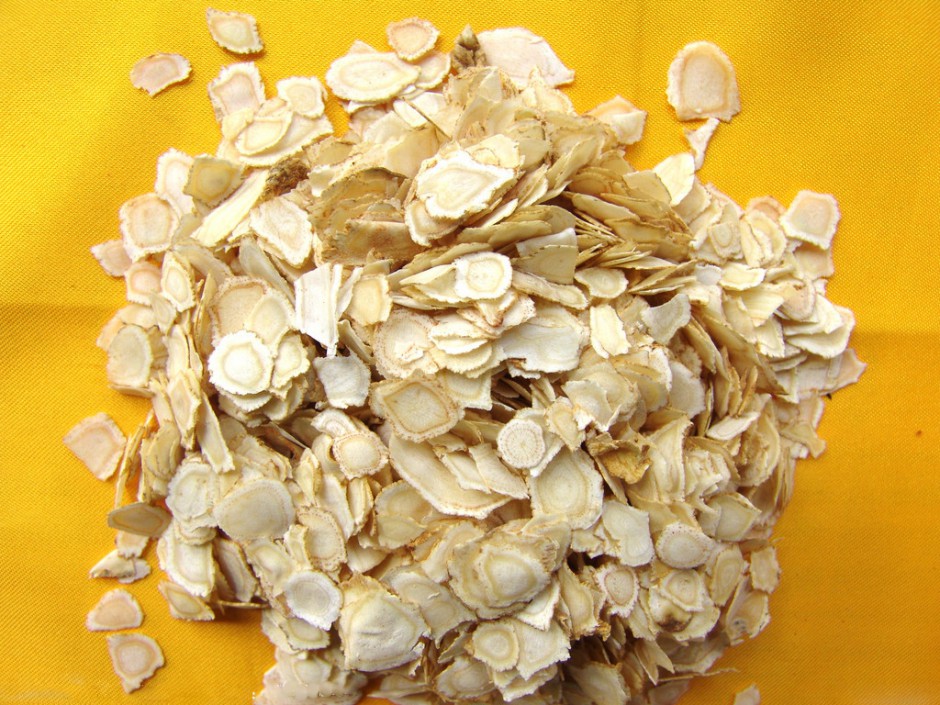 西洋参泡水的功效虽好 但以下禁忌需注意