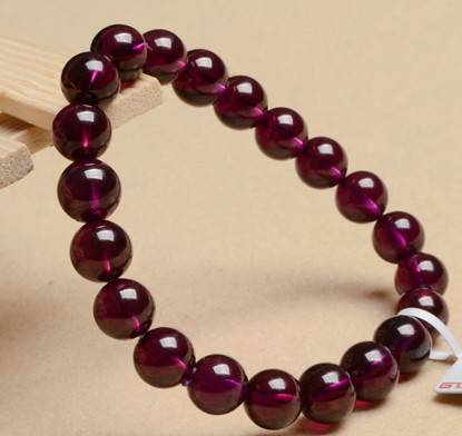 红石榴石的功效与作用 如何鉴别红石榴石真假