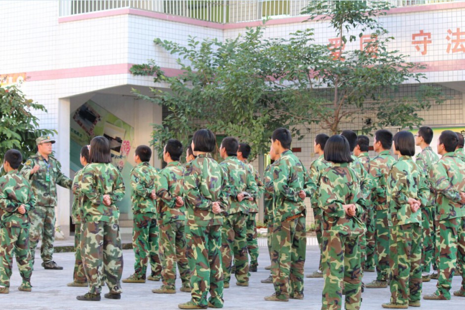 诱发青春期强迫症的病因有哪些 该如何治疗