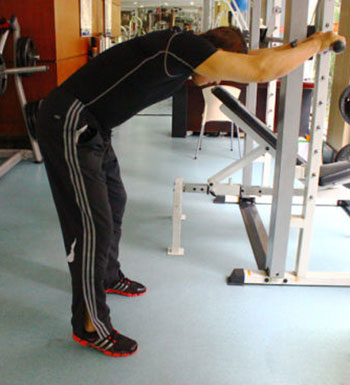 健身运动反而患上脊椎病  健身误区要谨防