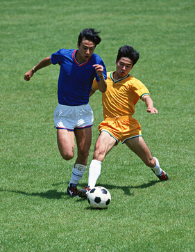 如何踢好足球 足球进攻战术大讲解