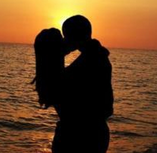 接吻其实对身体有类似于健身才能达到的益处