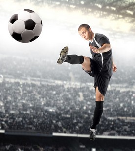 怎么踢足球 踢足球动作要领