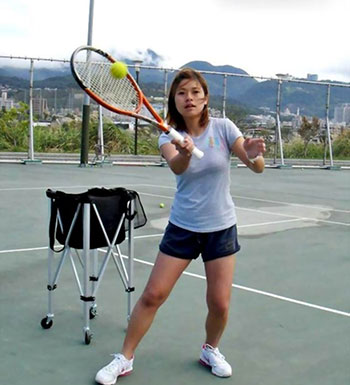 网球知识 网球初学者应该如何提高个人技巧