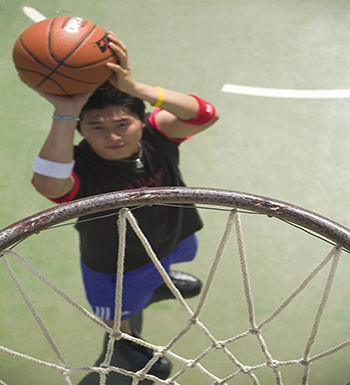 三步上篮步骤  三步上篮要注意什么