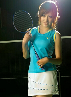 怎样打羽毛球 冬季打羽毛球的注意事项