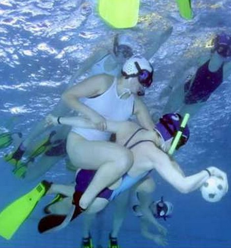 橄榄球人生 什么是水下橄榄球