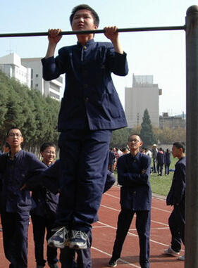 引体向上怎么练 引体向上有什么技巧