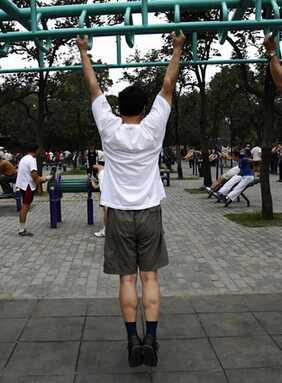 引体向上怎么练 引体向上有什么技巧