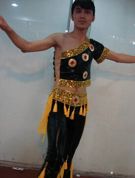 肚皮舞 男人同样可以跳出健康性感的肚皮舞