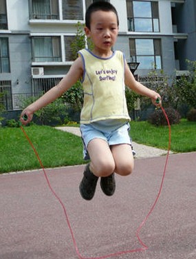 跳绳的好处 跳绳给儿童带来的好处多多