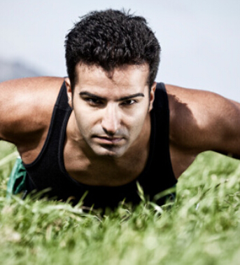 俯卧撑的好处 助就完美曲线