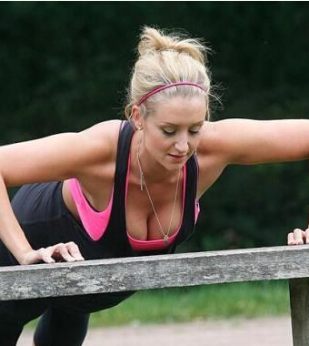 俯卧撑的正确做法 女生做俯卧撑的好处