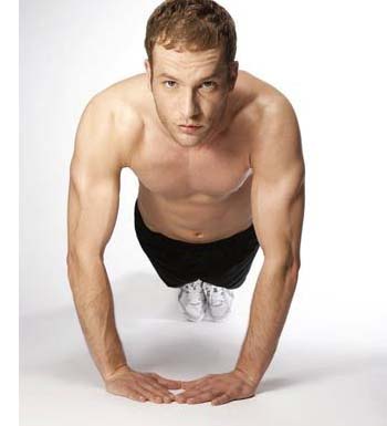 男人如何快速练肌肉 男人如何轻松练胸肌