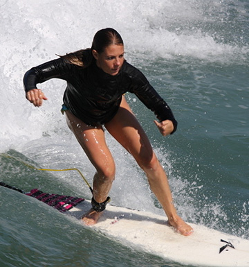 冲浪运动健身 给我们带来了哪些好处呢