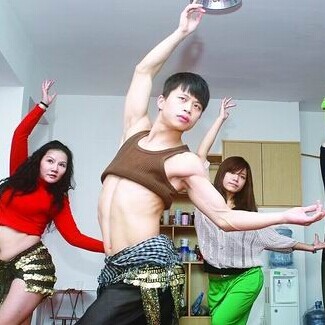 如何减掉肚子赘肉 肚皮舞减小男人大肚子