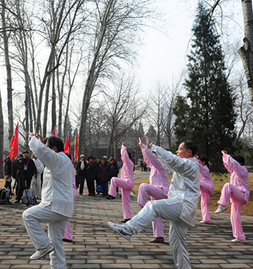 养生气功功法 武当养生气功的强身健体功