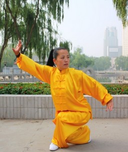 腰间盘突出的治疗方法 腰突症的气功治疗