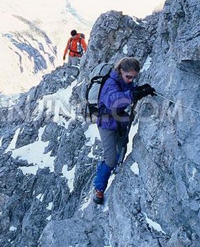 爬山注意事项 爬山运动可能成为关节杀手