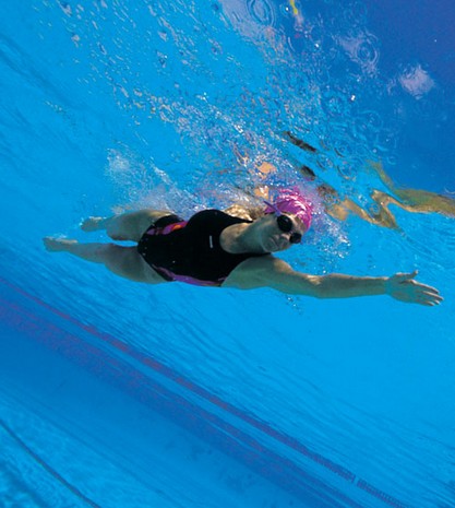 游泳技巧 让你学仰泳不再喝水