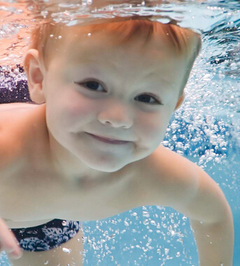 婴儿游泳 婴儿游泳注意事项