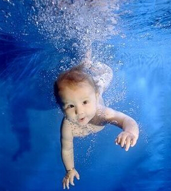 婴儿游泳 婴儿游泳注意事项