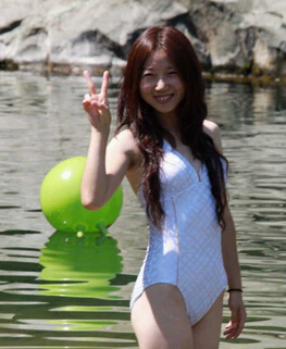 健康小贴士 游泳后最好休息半小时再进食