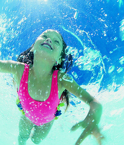 学游泳教程 俯漂的方法和技巧