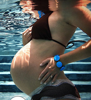 孕妇游泳应选哪种游泳姿势 需注意哪些事项