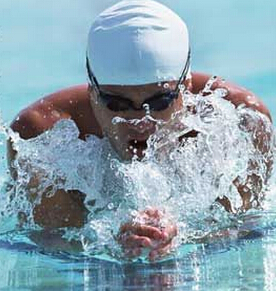 游泳姿势 不同泳姿锻炼身体的不同部位