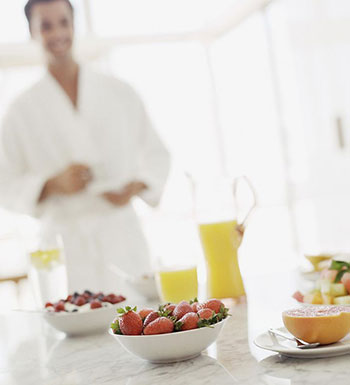 男人夜间如何护肤 教你4招男人夜间护肤方法