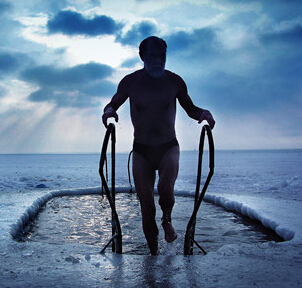 冬泳的魅力 冬泳对身体的好处颇多