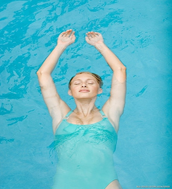 游泳技巧  初学者如何快速学会游泳