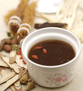 是药三分毒 中老年人吃药千万别犯这些错